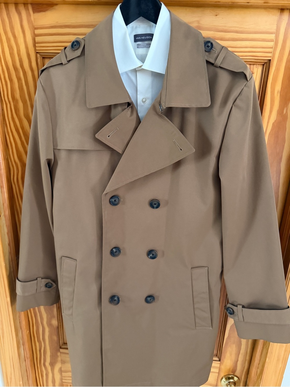 Luxury Men's Tan Double-Breasted Trench Coat